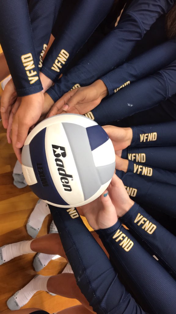 hdw5707's tweet image. #LHSVB 2019 picture day!