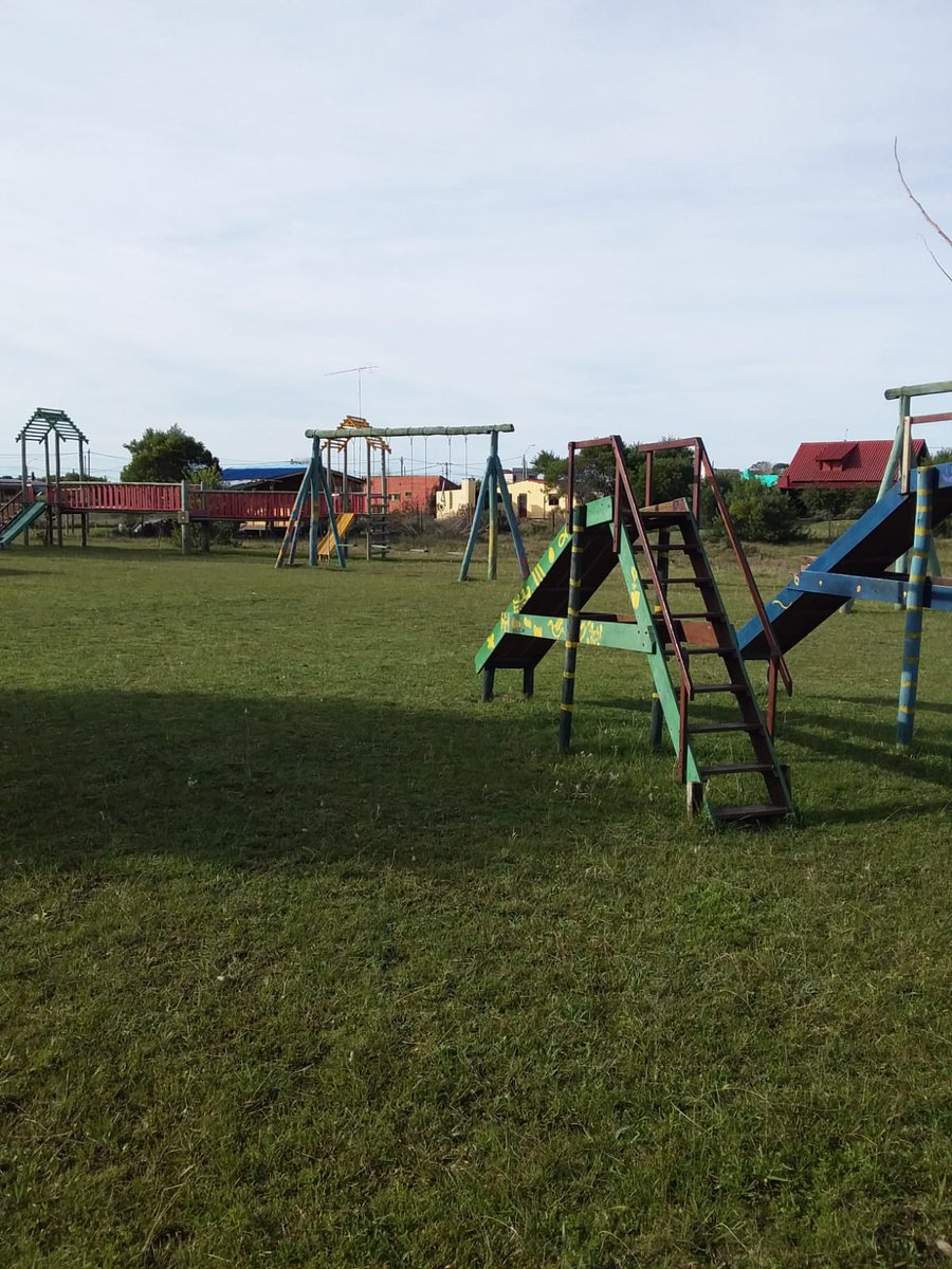 GobiernoRocha's tweet photo. #Arachania
#Proyecta2018
Centro comunal en etapa final de construcción. Proyecto "Bajando el Cielo" de la organización vecinal Guidaí.
Objetivo: generar espacio de convivencia y dictar clases de apoyo para niñas, niños y adolescentes.
#AvanzamosJuntos https://t.co/40mCjsdaVA