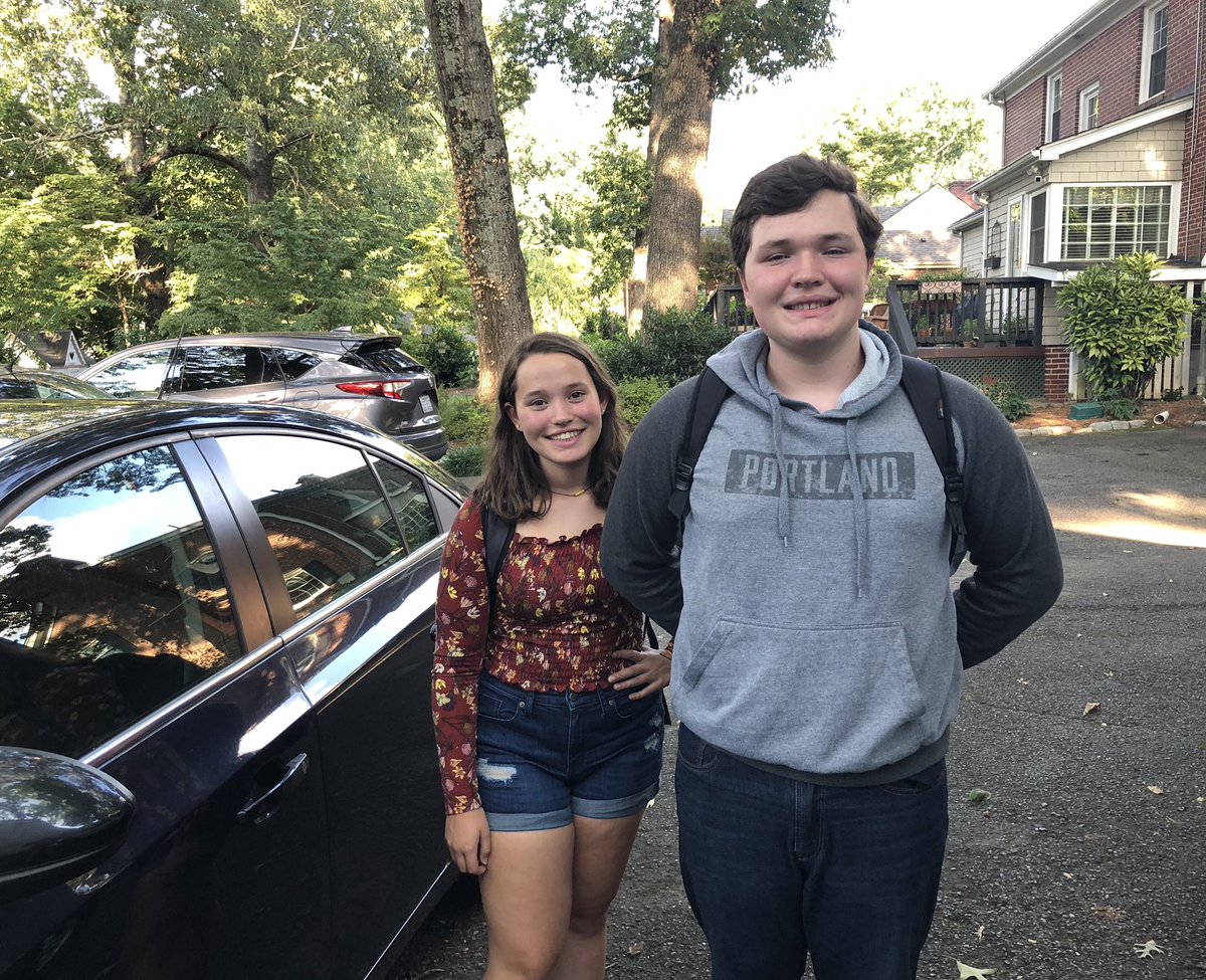 bmartin415's tweet image. First day of senior year! The days are long but the years fly by! #MAfirstday  #MACSawesome 💙🐻💙@sarahmartin742