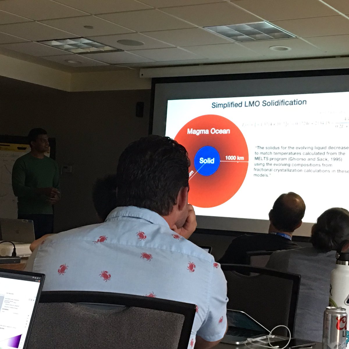 ENKIportal's tweet photo. .@virangaperera discusses his work on lunar magma ocean #ENKIworkshopCO #ENKIworkshop https://t.co/kCPyDtVXny