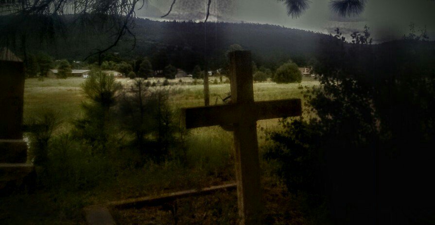 aladreth's tweet photo. Arms, arise! Make your arms float.
#ghostliest #adventuretoday #fotobyaladreth https://t.co/2X5pgDXKLQ