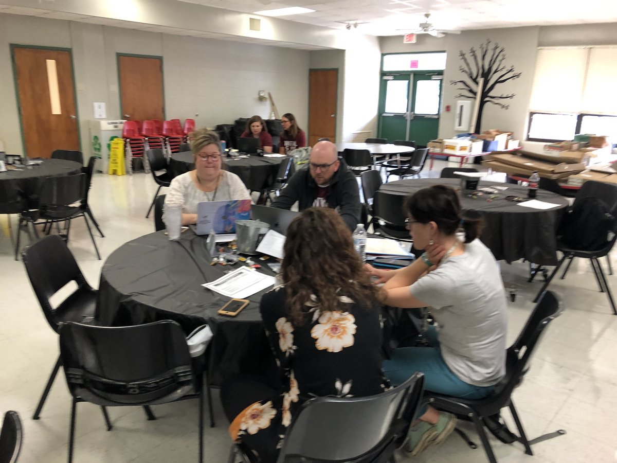 CentralCabotpK4's tweet photo. Vertical planning and PLC meetings as we continue to prepare for the BEST year ever! #CEtribe https://t.co/CnosiY2z6O