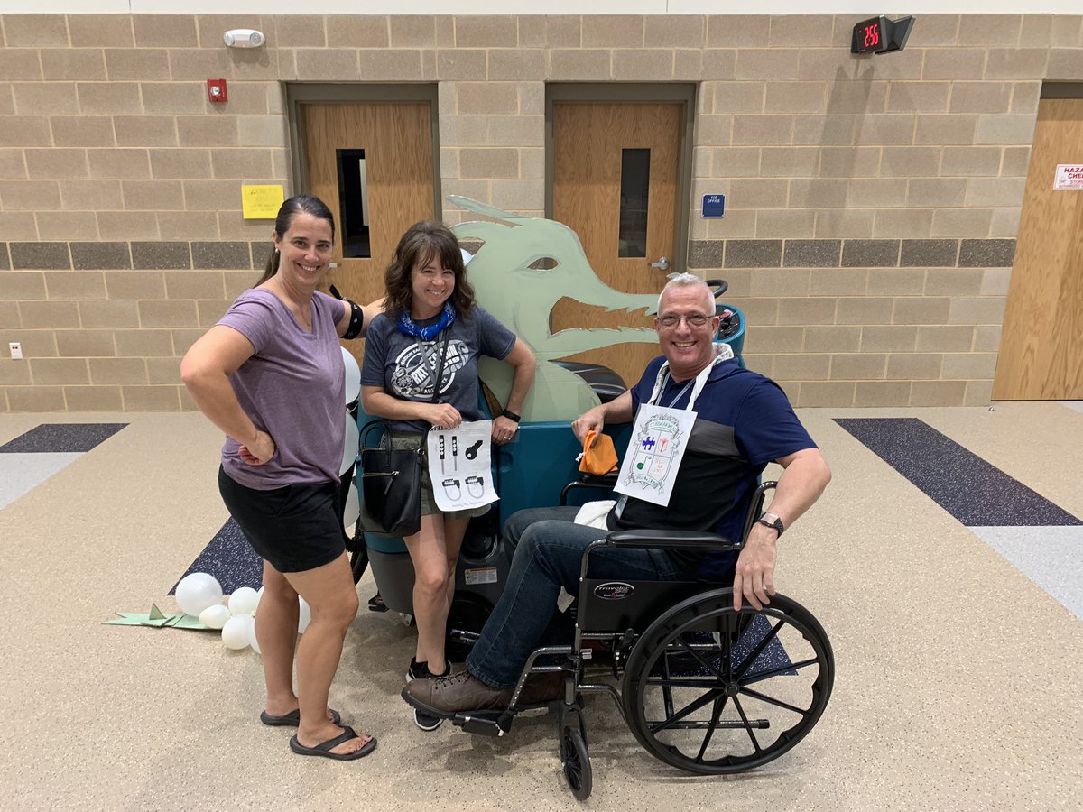 mrsjntidwell's tweet photo. House of Cobbmanwell! Tell the Story! #GotSTEAM #BestTeamBuildingEver @PearsonRanchMS @ChorusChapman @siebershan @winters_tweets @Mrs_DLG https://t.co/nmDY9IDjhB