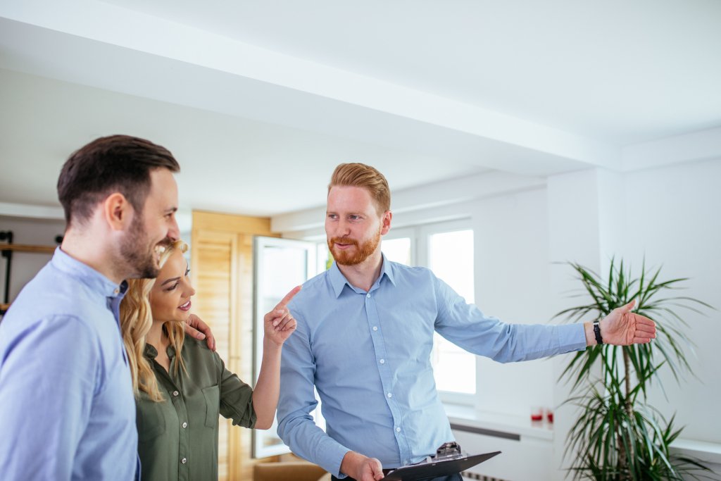like10feettall's tweet photo. Is it easier and more cost effective to renovate your home or just move to a new one? This new study may have some concrete answers to help you come to a decision about this important choice. https://t.co/DATtdOOrH2 https://t.co/M5nueTqRl0