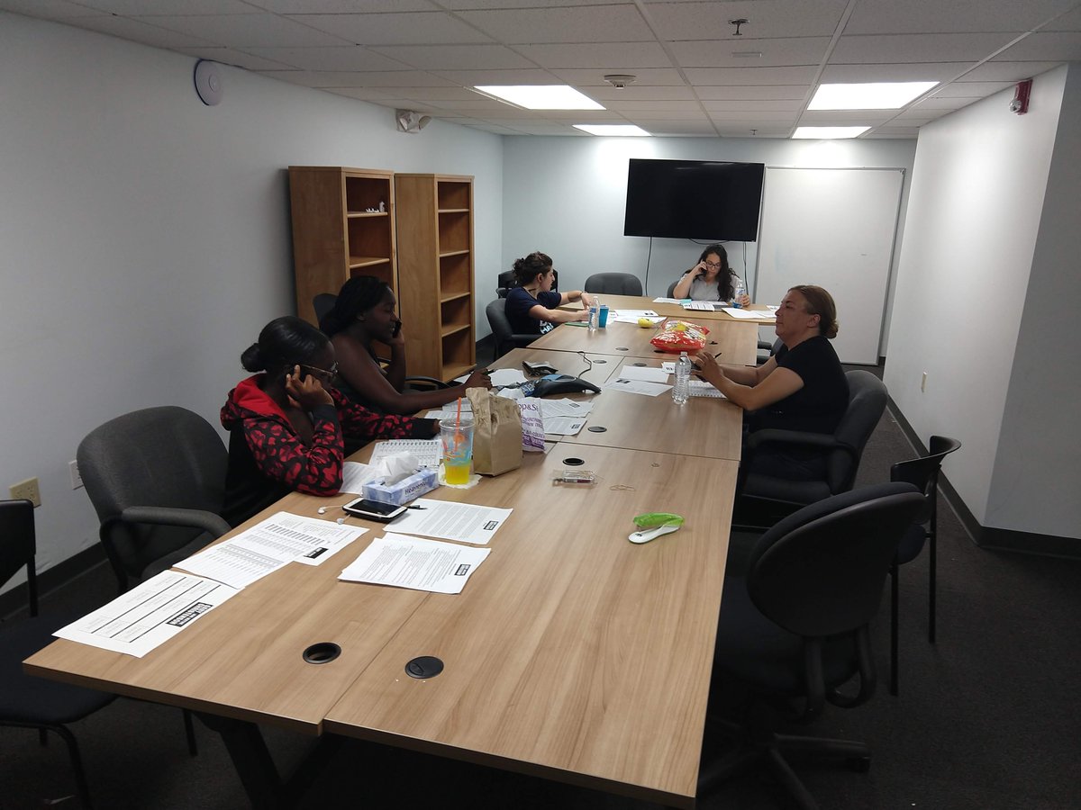 ElectGary's tweet image. #TeamGary burning up the phones last night, having one of our best nights, reaching out to over 400+ residents in #Edgeworth &amp;amp; #Maplewood.

We owe a debt of gratitude to our volunteers; those who come every week and the new faces that stop in to lend a hand. 

#OurMayor