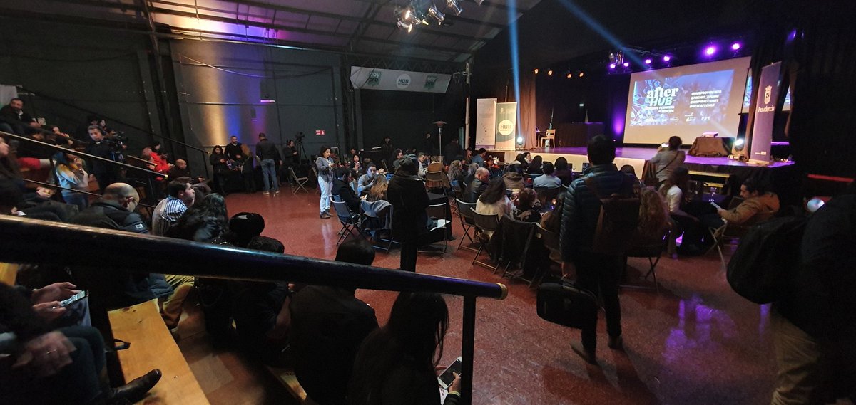 hubprovidencia's tweet photo. #AfterHub | Hoy celebramos la complicidad y el esfuerzo de muchas por pasar con sus #emprendimientos al siguiente nivel💪 Nuevamente casa llena y corazón contento!❤🤘#ManuelMontt101 #HubProvidencia @Muni_provi @evelynmatthei https://t.co/TE4hFR5mlC