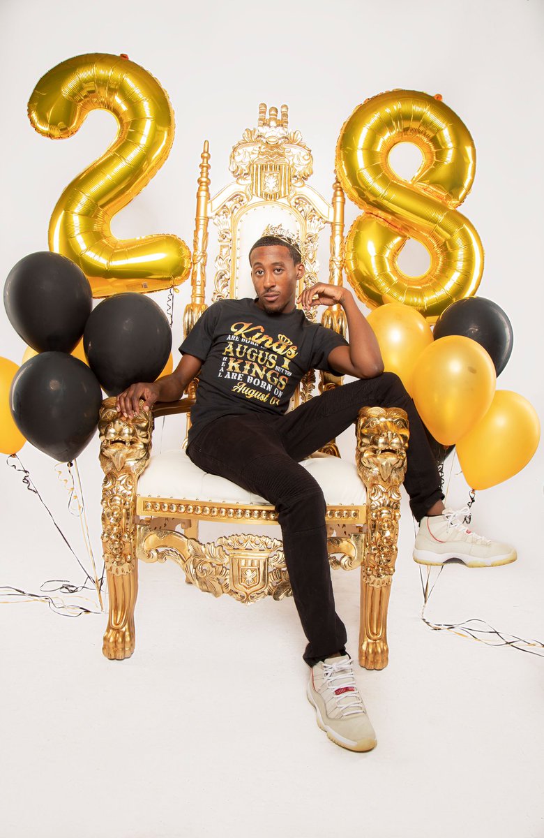 IAmDaKiddTonio's tweet photo. “Kings are born in August, but the REAL kings area born on August 7.”
EST: VIII • VII • MCMXCI https://t.co/Zk76TTswcV