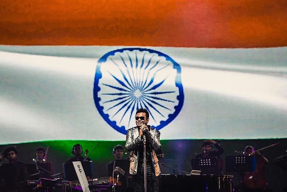 PlanetArr's tweet photo. Pride of India 🇮🇳
Happy Independence Day
@arrahman
#arrahman #planetarr #india https://t.co/4XaTcn3oZG