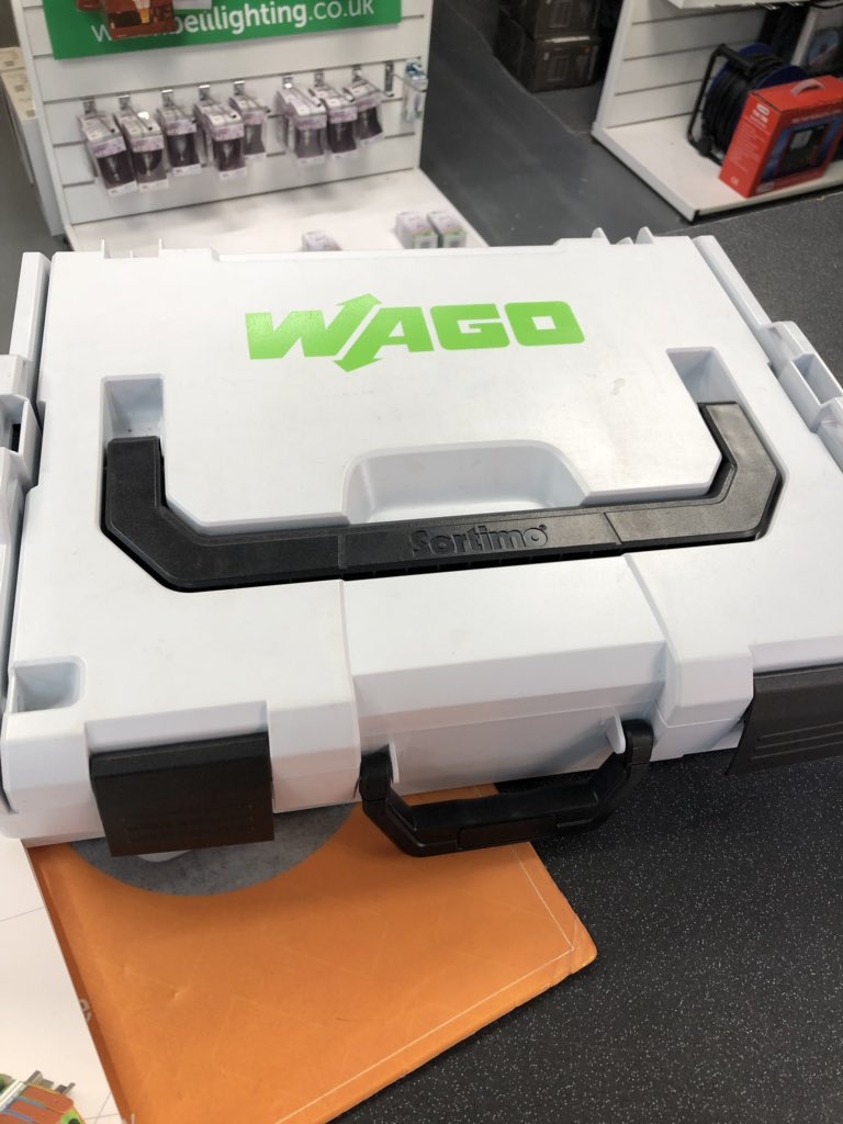 WAGO_Beks's tweet photo. @Shes_ElectricUK Looks like you need one of these 🤦🏻‍♀️😉#WAGO 887-917 😁 https://t.co/5lyOK6EKR7