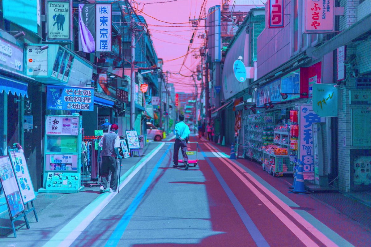 NeonCamApp's tweet photo. The “YAO” look is one of my favorite presets, and these photos by Ryan Kwok are just perfect to showcase it. https://t.co/Gq5hyK6C81