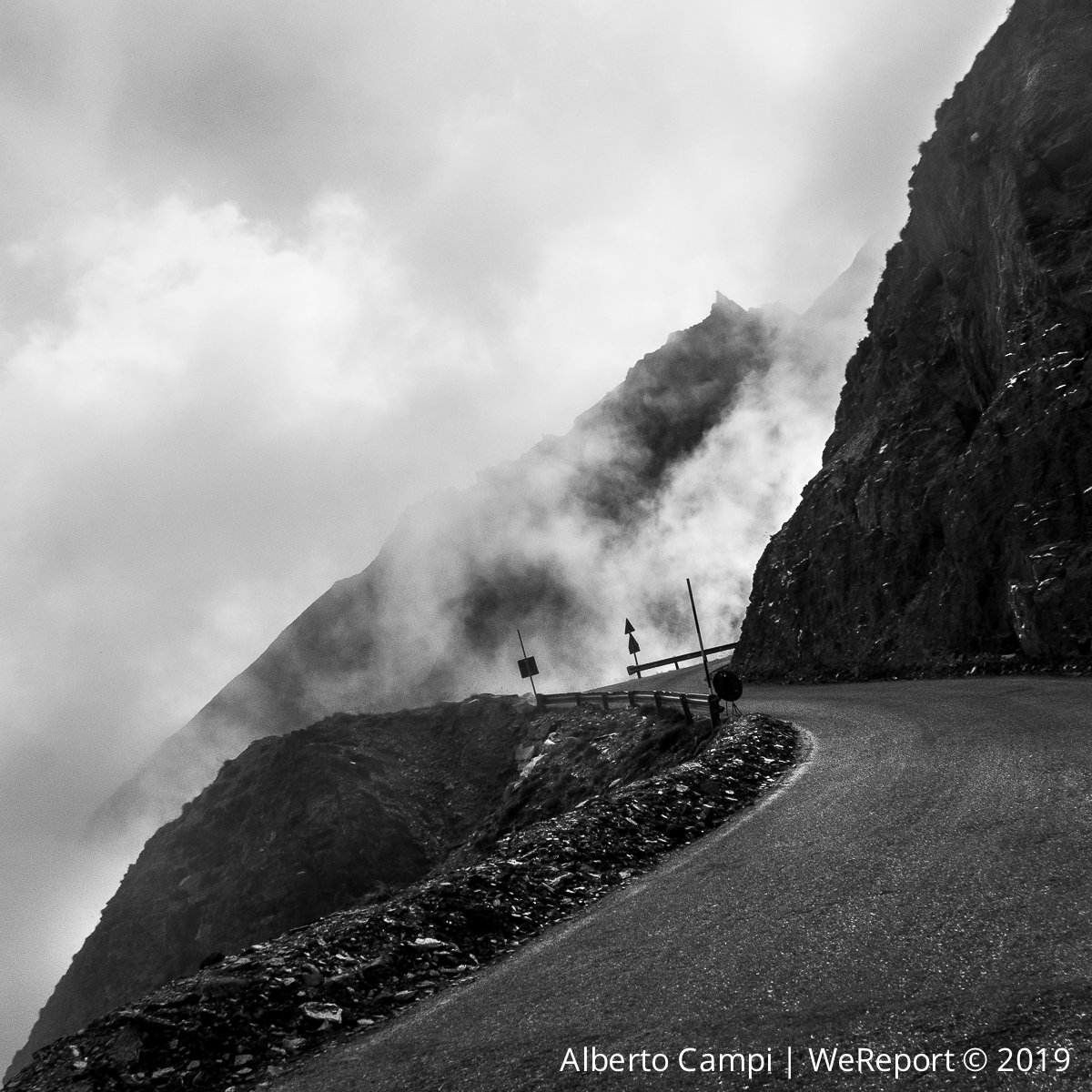 AlbeCampiPhoto's tweet photo. Frontiera Italico-Gallica... del Colle dell'Agnello 2744 slm #ColAgnel #Italie #Alpes #Alps #Alpes #Alpi #ValVaraita #Queyras #border #frontiera #Frontière #France @CDB_77 https://t.co/FMGlCbXVpF