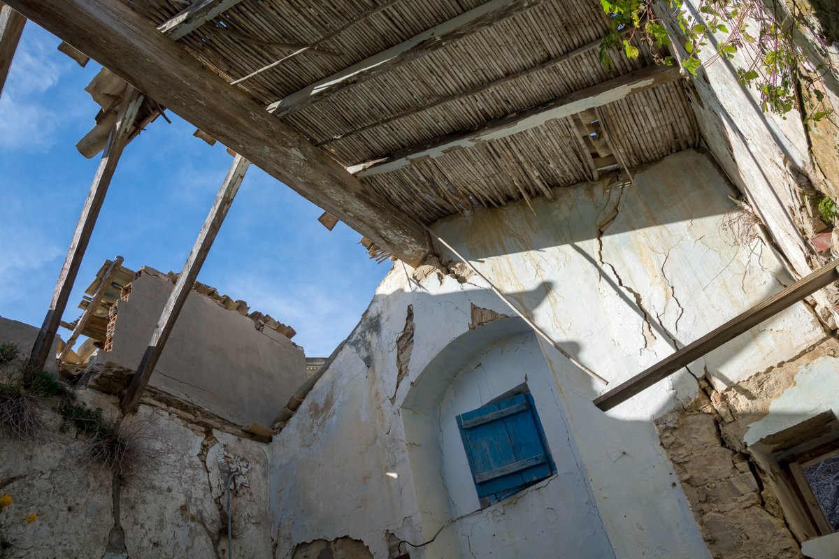 cracomuseum's tweet photo. Oggi vi auguriamo un buon #Ferragosto condividendo uno dei servizi più belli fatti a Craco, episodio 3 della serie Ghost Town andato in onda su #rai5 ! Un viaggio che parte da Matera per scoprire la città abbandonata di Craco! #FERRAGOSTO2019 
https://t.co/04DGKGa0w8 https://t.co/l6RJClAesU