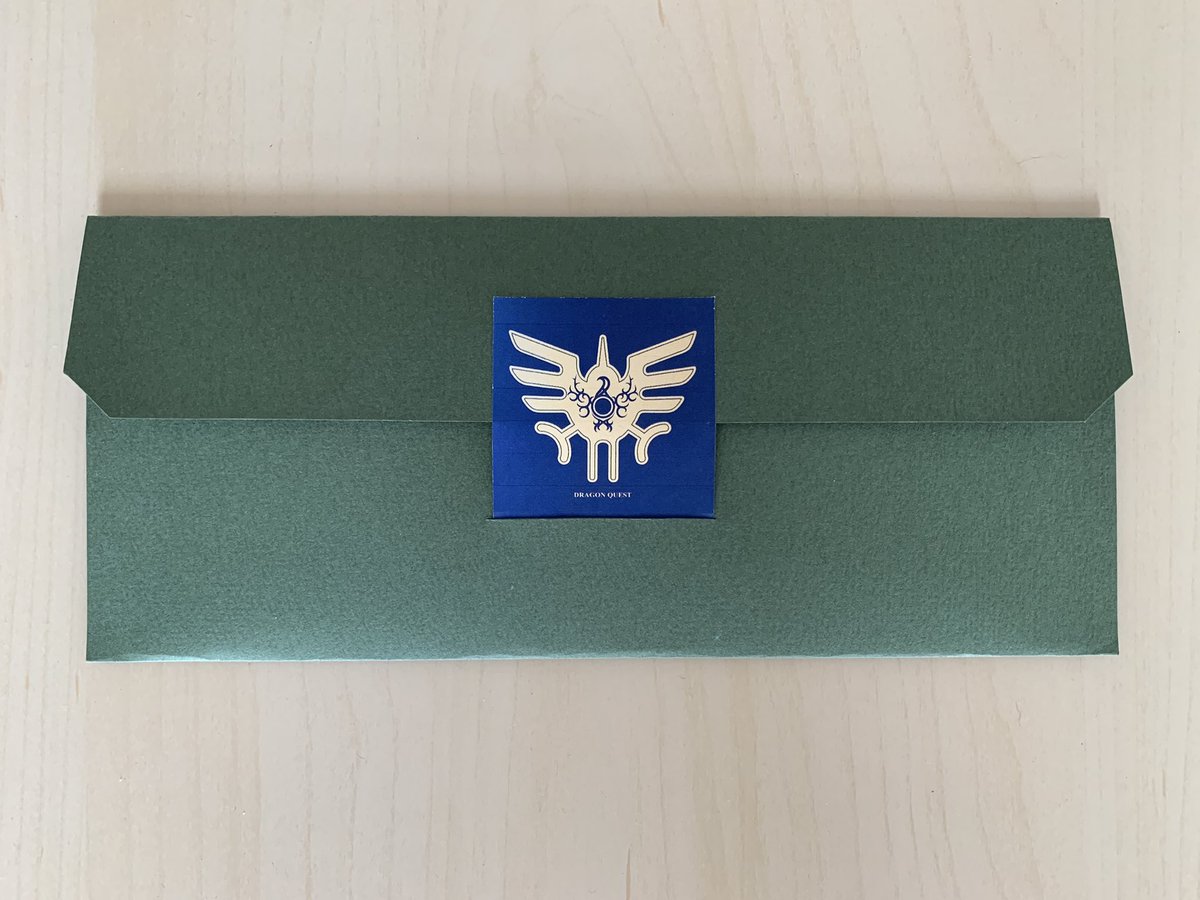 zephirick's tweet photo. Pour mon anniversaire, mes amis se sont cotisés pour m’offrir la Nintendo Switch Dragon Quest XI. Je les aime 🥰 https://t.co/lmH2KSjW5H