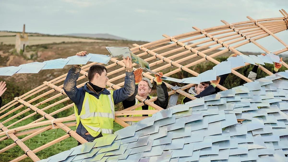BuildingCwll's tweet photo. More #Clearing2019 vacancies on #BuiltEnvironment courses in the SW - @FalmouthUni 's Architecture and Interior Design courses are still accepting applications. #alevelresultsday #construction #getintoconstruction #notjustbricksandmortar https://t.co/JsJu1WBG0X