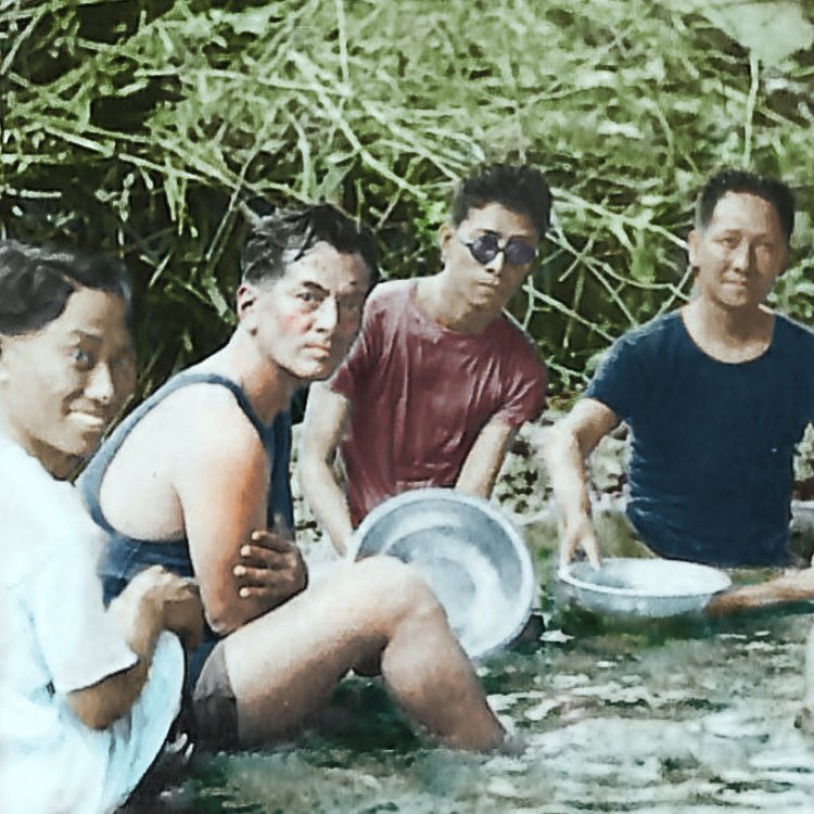 alfcaroevan's tweet photo. This is my attempt on color restoration of a photo of Manuel L. Quezon, Sergio Osmena, Amado Araneta, and Alfredo Montelibano taking a dip in Negros, circa 1922. https://t.co/n2F4jhnbj2