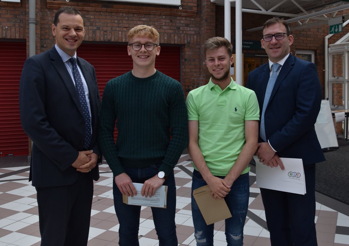 BanAcademyNews's tweet photo. Banbridge Academy once again achieved outstanding A Level results with an impressive 85% of pupils achieving 3 grades A*- C and 46% of all entries were A*/A grades. https://t.co/rQ1Y1IzjQC