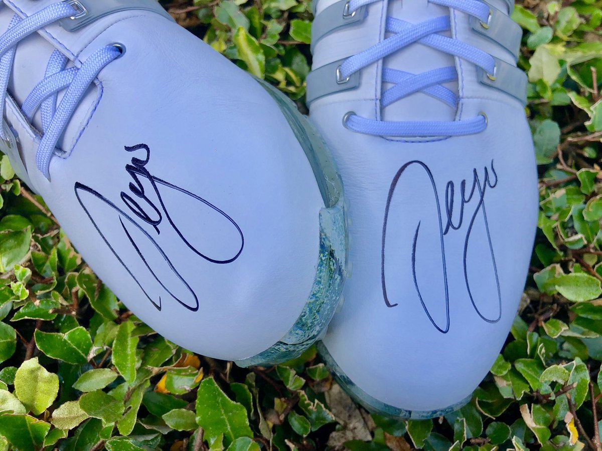 NCG_com's tweet image. 🚨 GIVEAWAY! 🚨

To celebrate 20 years since THAT Sergio Garcia shot at the PGA Championship, we're giving away a pair of @adidasGolf  Tour 360 XT shoes signed by El Nino. To enter: ow.ly/zhwx30pm6ir

❤️ LIKE this post
♻️ RT this post
📲 FOLLOW @NCG_com