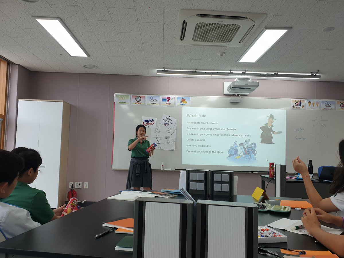 Bec_NZ1's tweet photo. Grade7 sts studying observation, inference, and evidence based model creation. @Perimeter's Back Box challenge lead to lots of discussion. @SJA_Jeju #sjajeju #g7Sci #scitch #ilovemyjob #learningbydoing #discussionsaregood #engagedsts #firstpresentations https://t.co/tyitcCit9p