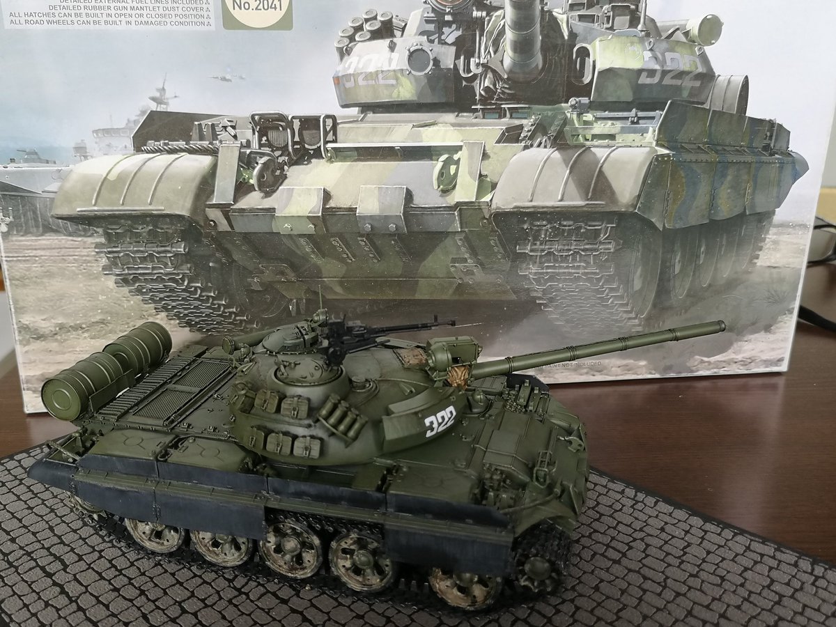 bomarzo6's tweet photo. ロシア戦車格好いいね
大ポカやらかしているけど、ソフトフォーカスで見ないようにぼかせば満足度は高い
TAKOMって合いも悪くないし好みの戦車も多いのでいいね
説明書がもう少し分かりやすければ…
#T55AM
#TAKOM https://t.co/QJriYsRAKU