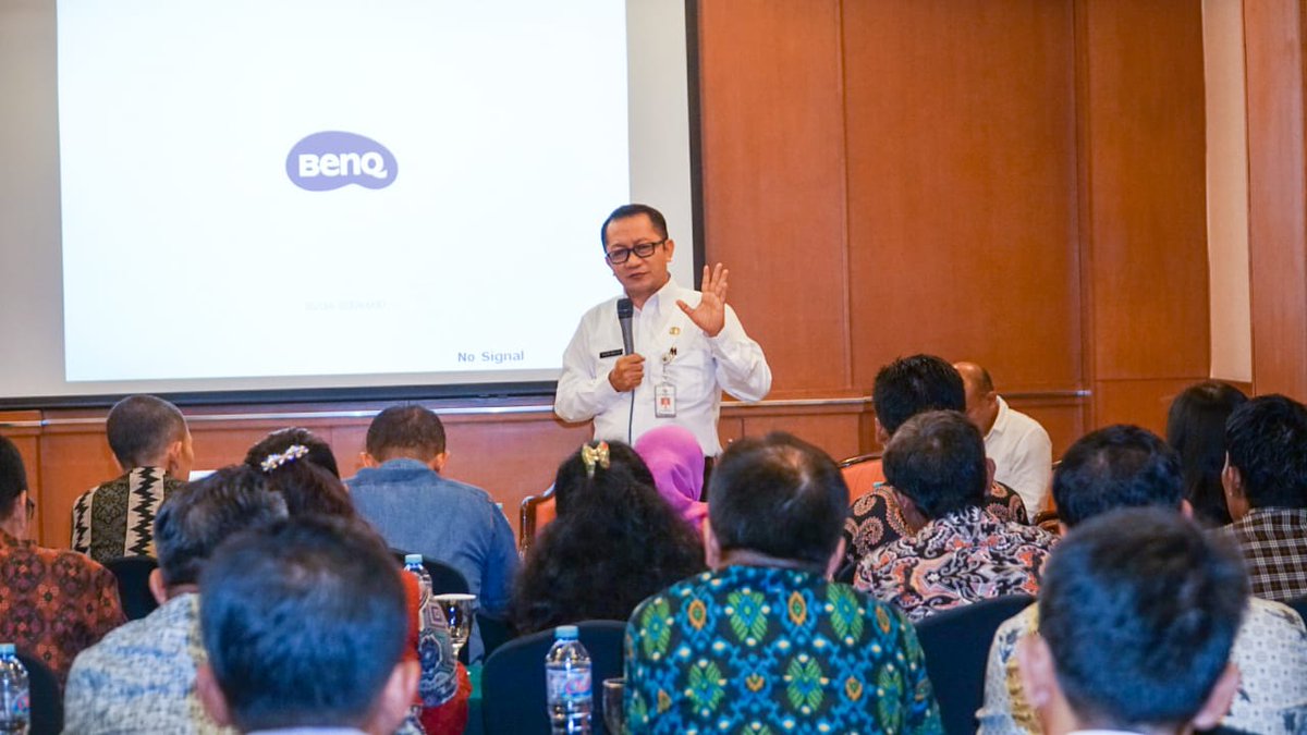 taufikmadjid71's tweet photo. Membuka Sosialisasi Program dan Mekanisme Penyusunan Rencana Usaha Kemitraan Program Pilot Inkubasi Inovasi Desa Pengembangan Ekonomi Lokal TA 2019, Rabu 14 Agustus 2019 di Hotel Grand Sahid Jaya. https://t.co/qSmCJsNrfu