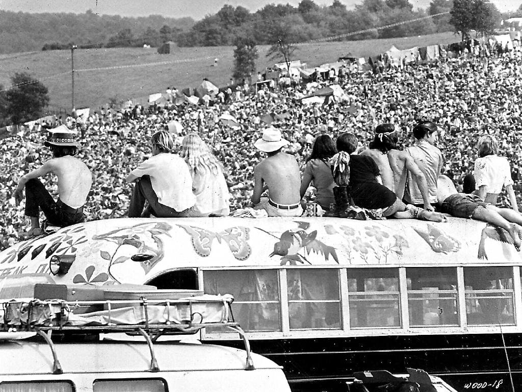 They ran out of food and the sanitation was terrible but 500,000 people knew they were witnessing something special  #Woodstock #Woodstock50 #todayinhistory bit.ly/2OWNbJt