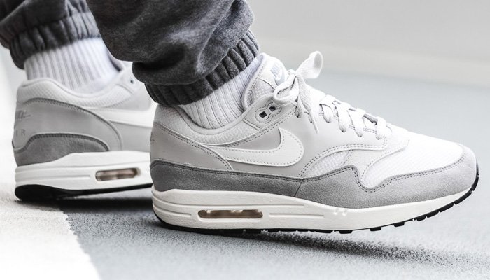 nike air max 1 vast grey & sail