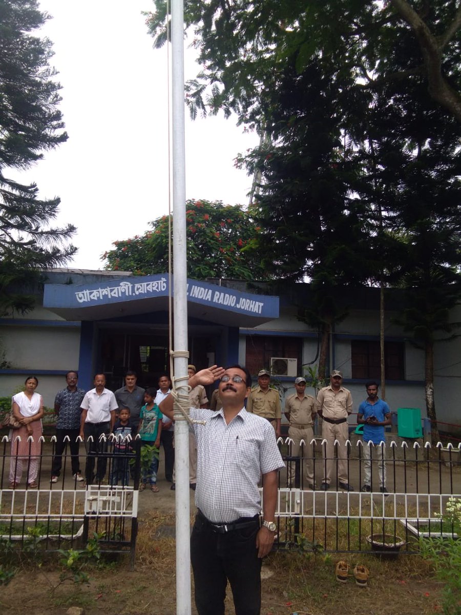 AIRJorhat's tweet photo. Wish Happy Independence Day. .......Independence Day celebration at All India Radio, Jorhat .All staff, assingnees, security guard and nearby public and children are present in the celebration. .... https://t.co/2PHFAE93zA