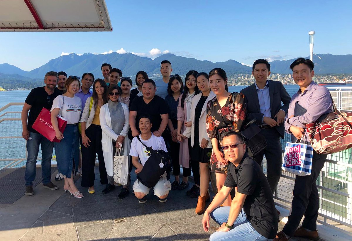 BMO10thG's tweet photo. An evening full of excitement, laughter and thrills with our 'One Bank, One Branch and One Purpose' team. Thank you to our branch partners in making this happen and thank you everyone for attending @Terrygtan @aaronhuang__ @EHarnagea #proudtoworkforBMO #onebank #Bestteaminbanking https://t.co/oTXW26xXyg