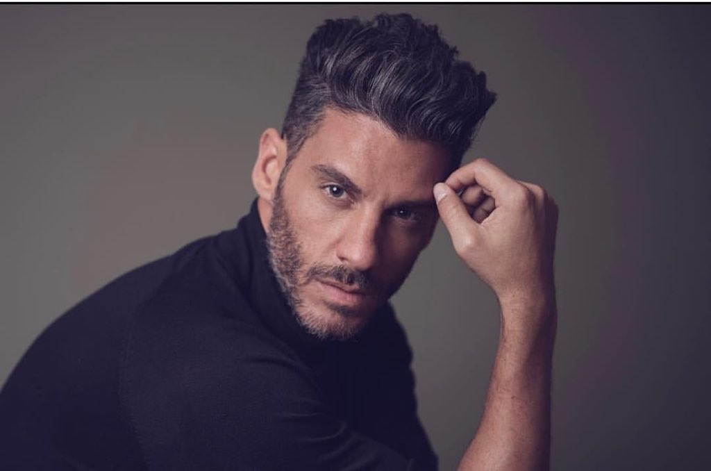awardsmx's tweet photo. #ActorTelevisiónMA2019 

@erickelias por #LaGuzman   

#MéxicoAwards #MA2019 https://t.co/opI5uXCp1L
