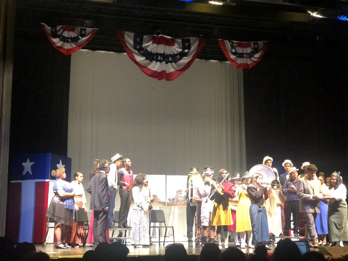 AsmSolorio's tweet photo. Thank you for coming out and supporting our students last week! Our students were amazing and really brought this musical to life! #MusicalTheater 💜💜 https://t.co/3mQQFIOHuY