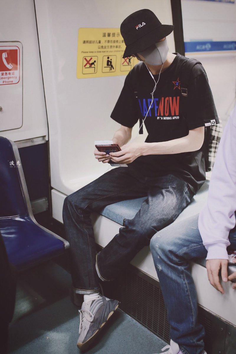 💕 180915 #BiWenjun Beijing ✈ Paris ©Onpic