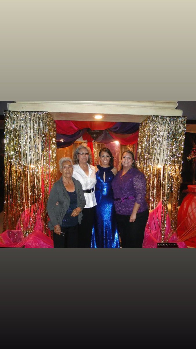 destebella's tweet photo. #mujeresxpsych #vivalafeminista My heart overflows with joy. https://t.co/AWnRLTkxTz