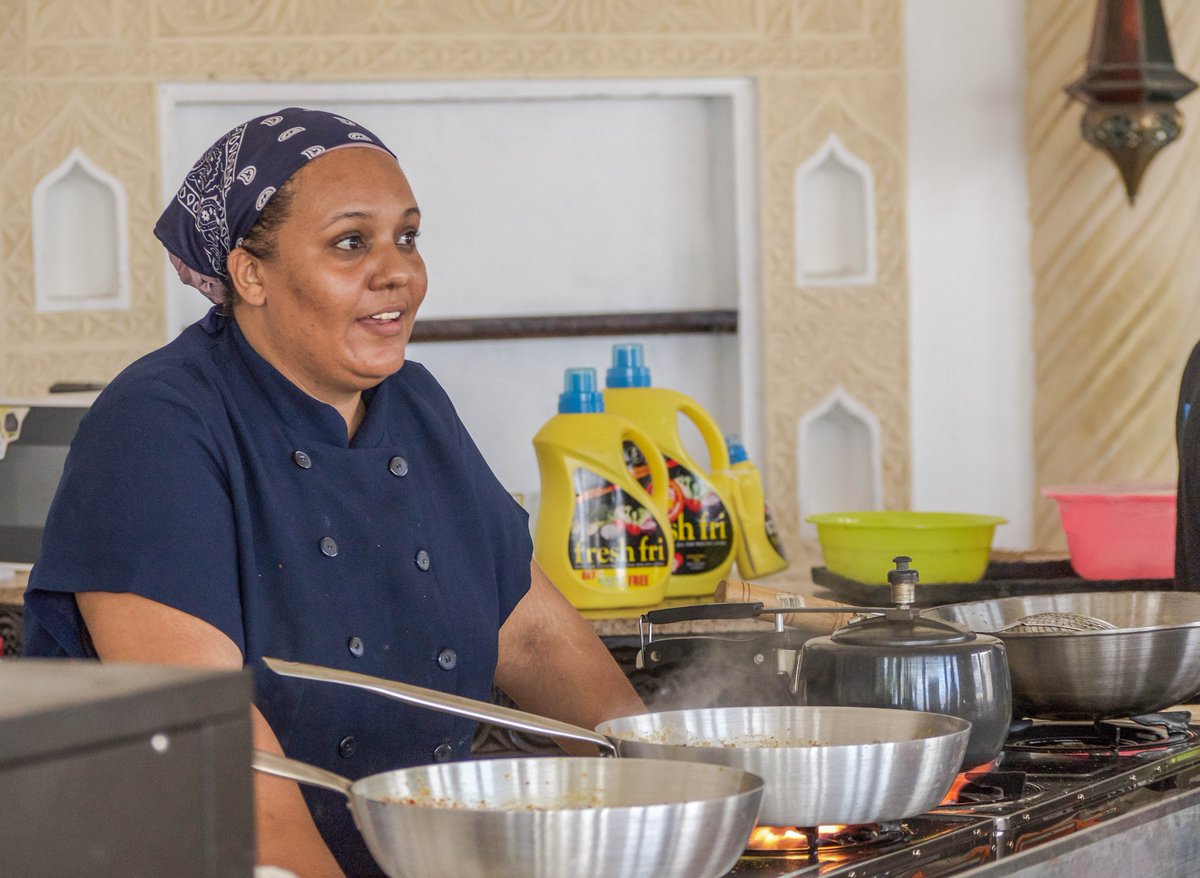 shobanes's tweet photo. Re: World Record Attempt.
The record for longest time cooking stands at 68hours. Today a Kenyan, Mombasa based Chef Maliha will try to put Kenya on the map by breaking that record. Her target is to hit 75 hours with 400 local and international cuisines.
🔥🔥🔥
#BringTheRecordHome https://t.co/l5gEscgiSc