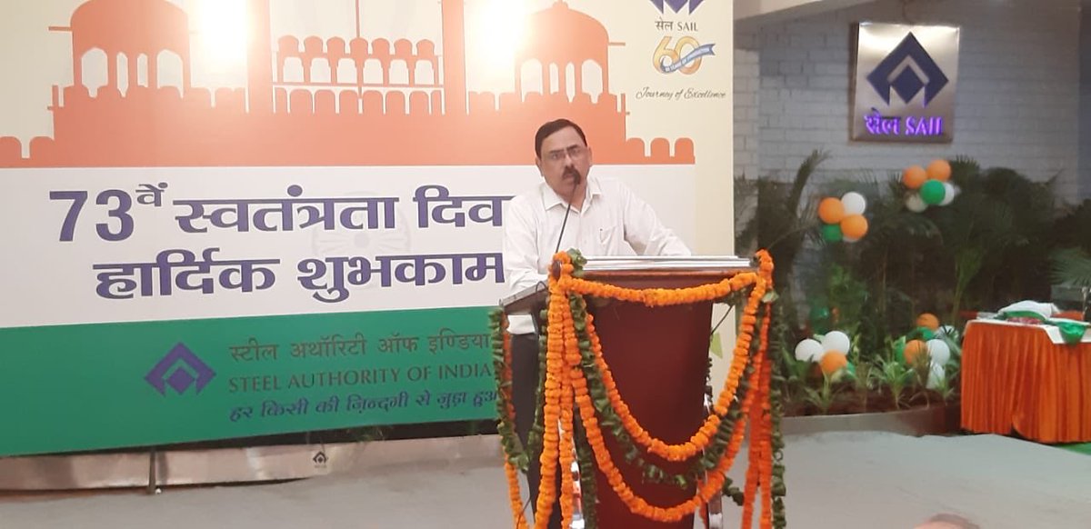 SAILsteel's tweet photo. Shri Anil Kumar Chaudhary, Chairman, SAIL, is congratulating everyone on an incredible performance in the last fiscal year.
#IndependeceDay2019 #IndependenceDayindia2019 #SAILTransformingIndia #SAILMakingIndia #DeshKaApnaSteel #SwadeshiSteel https://t.co/MuQZ30DuT2