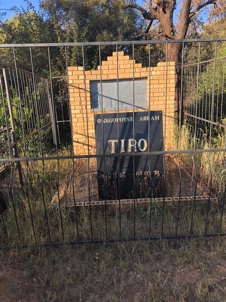 davidosullie's tweet image. Last year I went to Dinokana in North West to find the site of Onkgopotse Tiro’s grave. He was a fascinating man and his nephew Gaongalelwe Tiro has written his much-needed biography. He’s our studio guest after 8am. #BreakfastWithDavid ⁦@KayaFMTalk⁩