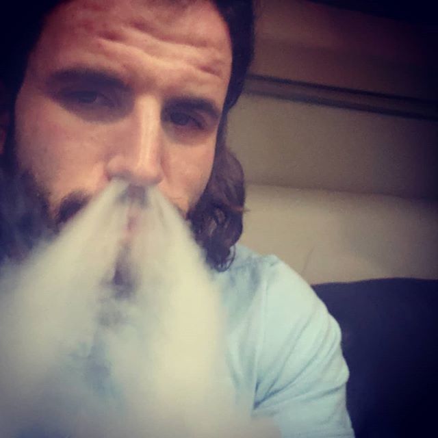 DefazioVapes's tweet photo. Dragon breath https://t.co/v78tyaBLpE