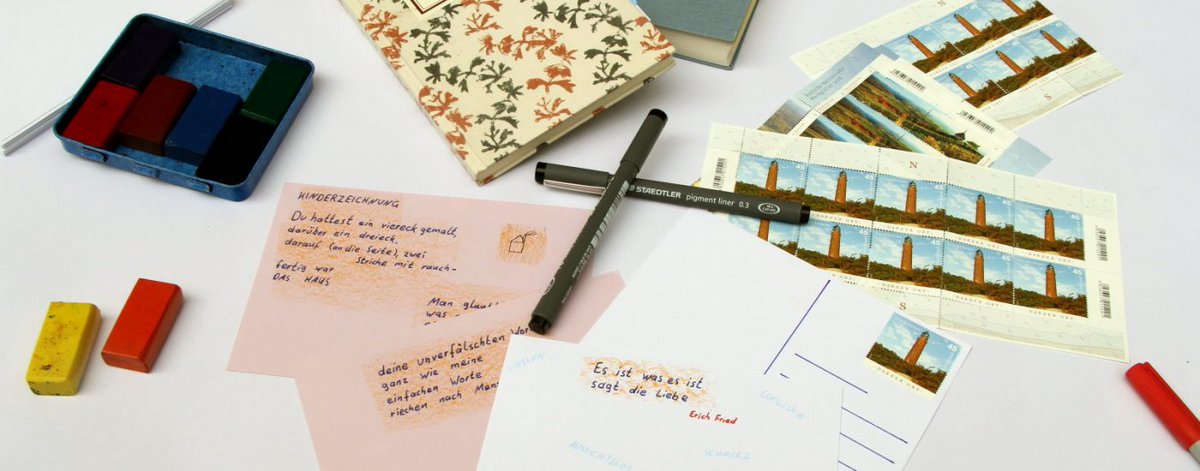 365karten's tweet photo. 365 Tage lang: Jeden Morgen ein Gedicht. Handgeschrieben. Mit einem Gruß in den Briefkasten.

Jetzt ist es vorbei. Etwas Wehmut bleibt...

Danke an alle, die das Projekt begleitet und manchmal auch reagiert haben. https://t.co/r4aXV3SslY