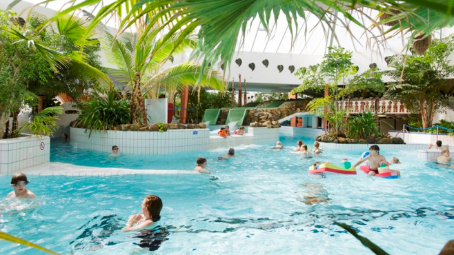 MoneySavingExp's tweet photo. We've 16 Center Parcs tricks and hacks to slash the cost of your summer holiday. "We went to Center Parcs in Holland for £370 instead of £800+ in the UK. Even after travel costs it was cheaper."

https://t.co/KxOuH04qDz #MSEHacktastic https://t.co/Z3ffbWlhMG