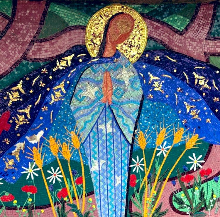 GSTK_godstking's tweet photo. « Tu es bénie entre toutes les femmes, et le fruit de tes entrailles est béni. » 🙏❤️
Évangile de JC selon Saint Luc 1 
#Assomption #15aout #SainteMarie #Marie #viergemarie #godsavetheking #design #madeinfrance https://t.co/9tRb0Qw8Zc