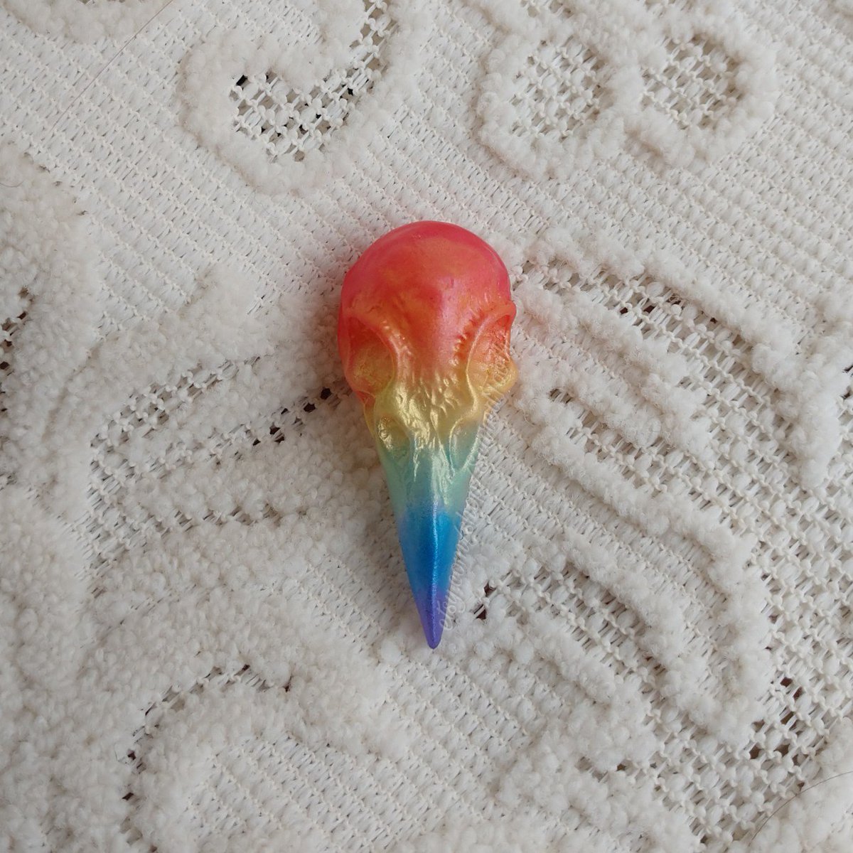ScaredToothEtsy's tweet photo. Coming soon, resin rainbow raven skull🌈 https://t.co/mVLetIojhp🦷#resin #resinjewelry #jewelry #handmade #handmadejewelry #accessories #rainbow #pride #raven #birds #skull #skulls #bone #bones #oddity #etsy #etsyshop #smallbusiness #aesthetic #colorful #resinart #beautiful #cute https://t.co/iTHByrfPtS