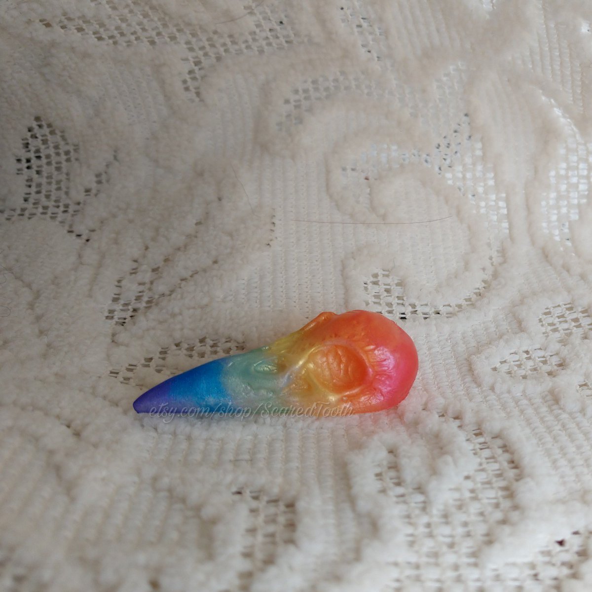 ScaredToothEtsy's tweet photo. Coming soon, resin rainbow raven skull🌈 https://t.co/mVLetIojhp🦷#resin #resinjewelry #jewelry #handmade #handmadejewelry #accessories #rainbow #pride #raven #birds #skull #skulls #bone #bones #oddity #etsy #etsyshop #smallbusiness #aesthetic #colorful #resinart #beautiful #cute https://t.co/iTHByrfPtS