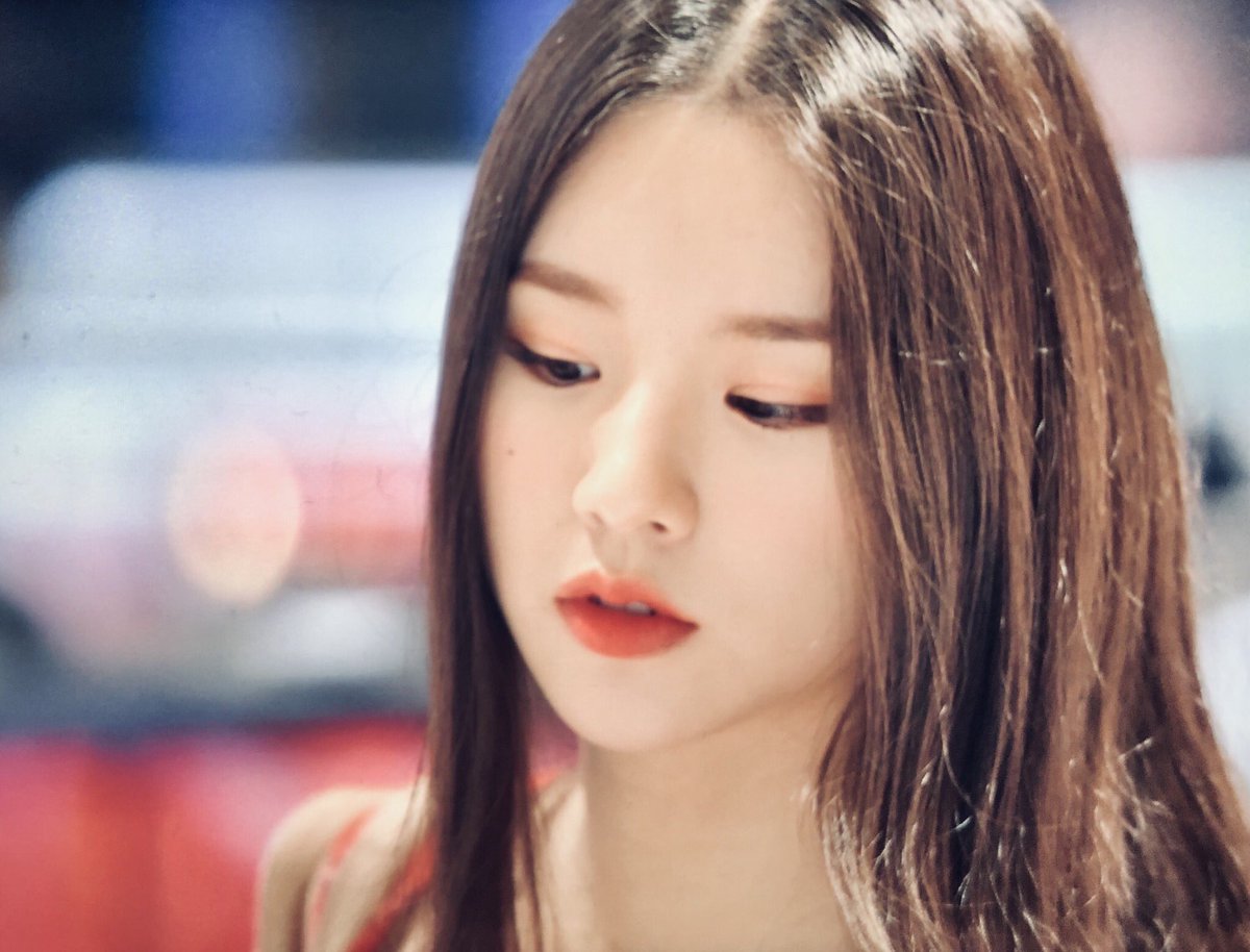 heejin pics (희진) tweet media