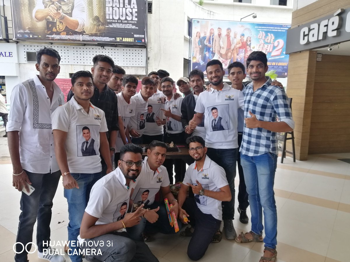 Khiladians_Pune's tweet photo. Celebrated Independence day with #MissionMangal encouraging women empowerment. Just flawless.. Go watch it
@akshaykumar @foxstarhindi
@ndtv @ZeeNews @ABPNews @republic @timesofindia @PuneTimesOnline
@sonakshisinha @vidya_balan @taapsee @IamKirtiKulhari @MenenNithya @Jaganshakti https://t.co/rm1OTE1Jtt