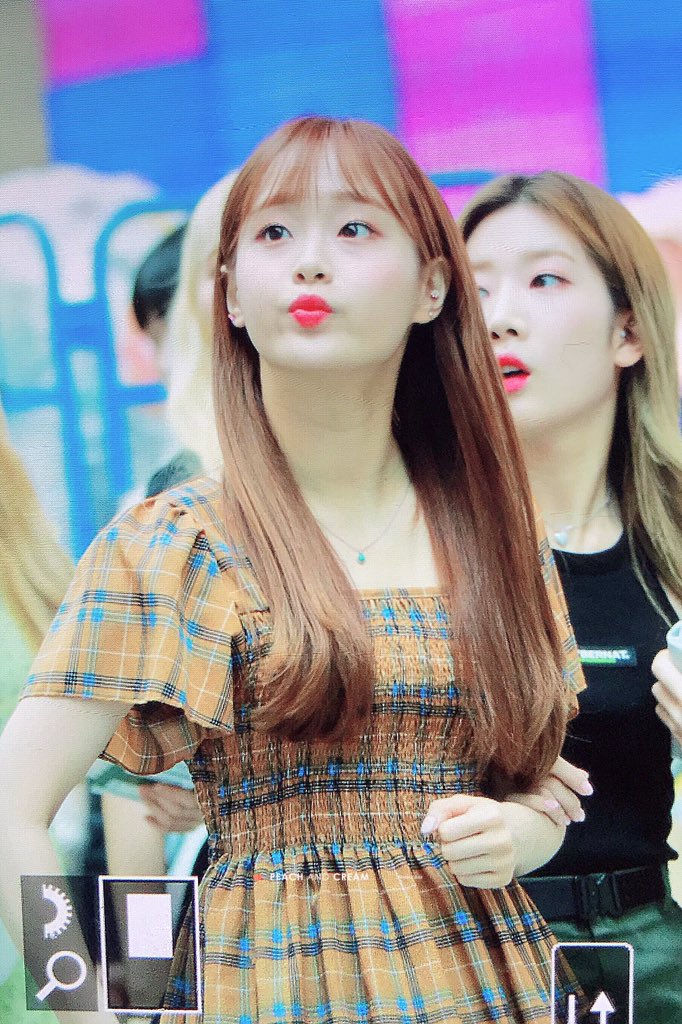 peachcream_chuu tweet picture