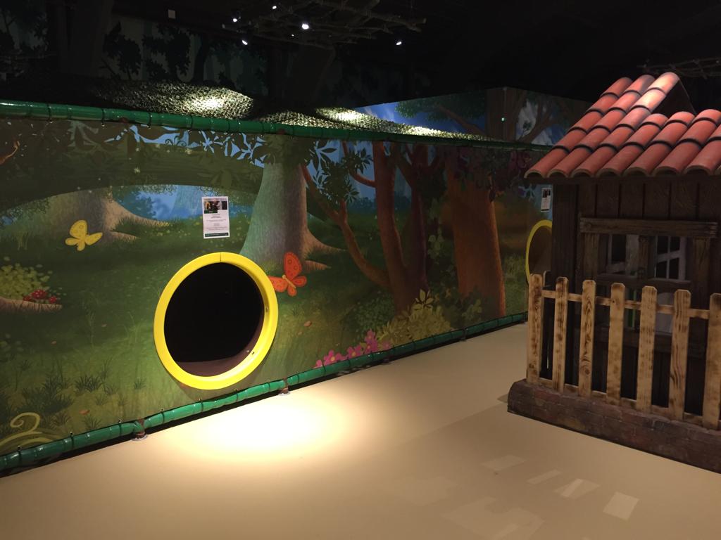 playmartgroup's tweet photo. Completed! A big present for the kids of Vielsalm and their parents๐๐
#playmart #playgrounds #indoorplayground #activities #fun #trampoline #trampolinepark #adventureplay #iPlayCO #PlayMartInternational #TAGArena #TAGInteractive https://t.co/LwUNI6XtUq