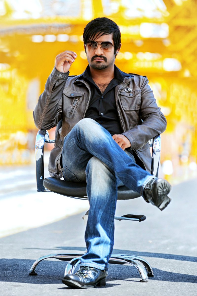 Nani_Tweets's tweet photo. There are many ways to prove that
Why NTR is the best Actor...

But the shortest and simplest way to say is

Today SS Rajamouli is India's Finest director and Rajamouli's  fav actor is NTR.

#12YearsOfBBYamadonga https://t.co/yTP9ZkLrWr