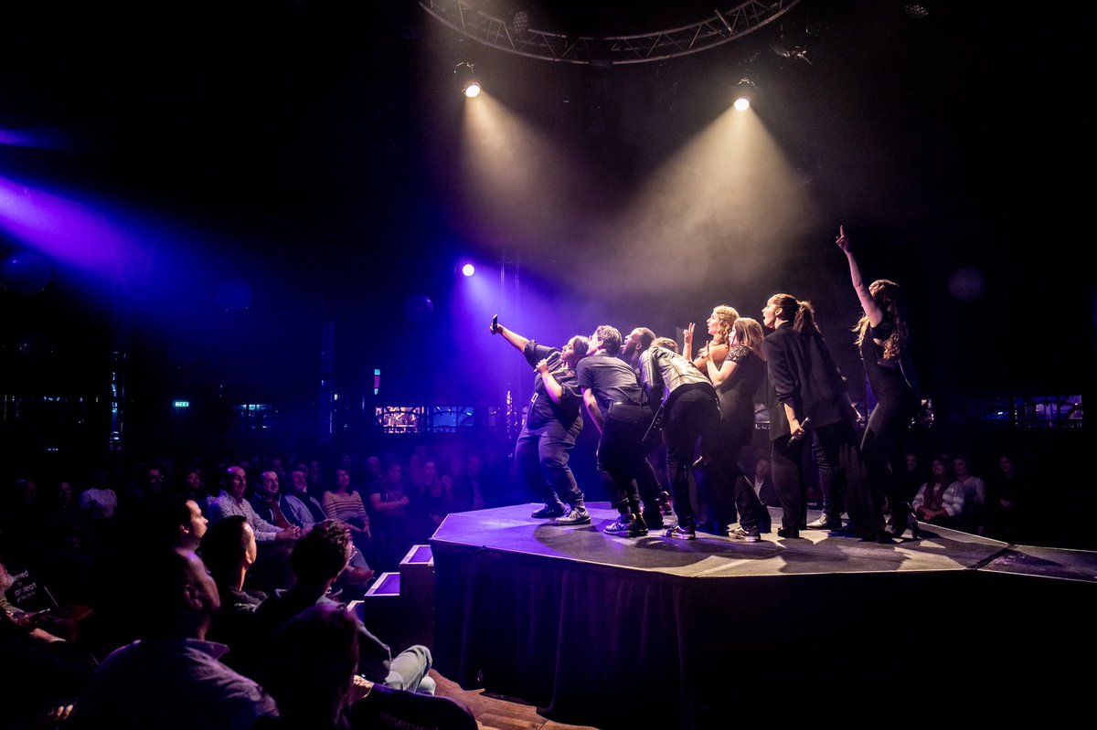 RyCaRefresh's tweet photo. Our photographer captured the moment @kaylacartershow stole @JoVertigan’s phone for a selfie 😂🎉👏🏽 https://t.co/n2fLIaNsqJ