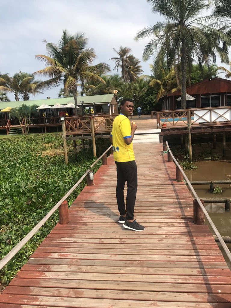 HillbrennerS's tweet photo. Holiday 😍✨👌🏾 https://t.co/TtJVRKeNNI