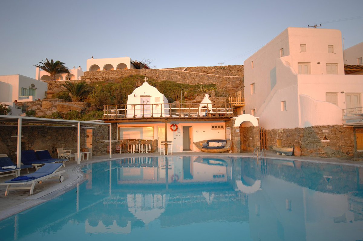 Mykonos_View's tweet photo. Big celebration for Greece today! Χρόνια πολλά από Μύκονο!
Dormition of the Mother of God. 

#mykonosview #bookdirectly #summer2019 #beautifuldestinations #wonderful_places #Mykonos #BestHotels #HotelsToVisit #PlacesToVisit https://t.co/LeQhspMdFw
