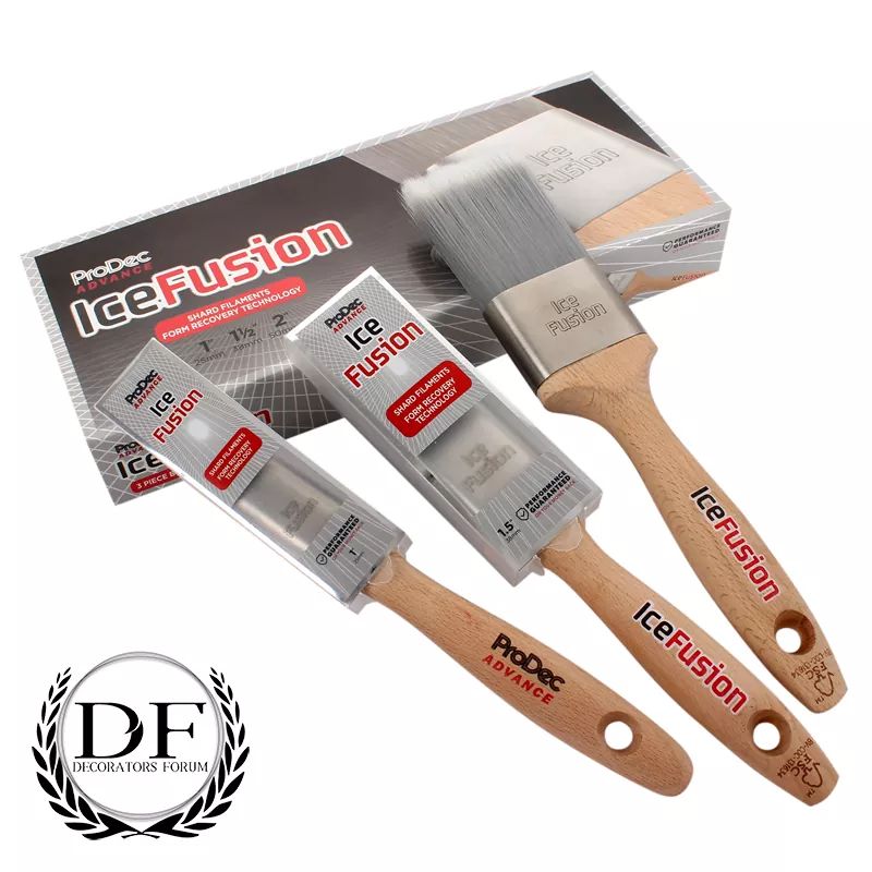 PPEWorkSolution's tweet photo. Shard filaments and form recovery technology enable these #brushes to hold more #paint for smoother strokes, and they are perfect for a bit of cutting-in. ***The only brushes endorsed by Decorators forum - showcase***
@decoratorsforum

#NewProduct #PaintTech https://t.co/i7J5p10abN